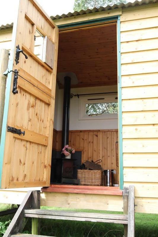 Hotel Shepherdshuts-Southeast Ashford  Exterior foto