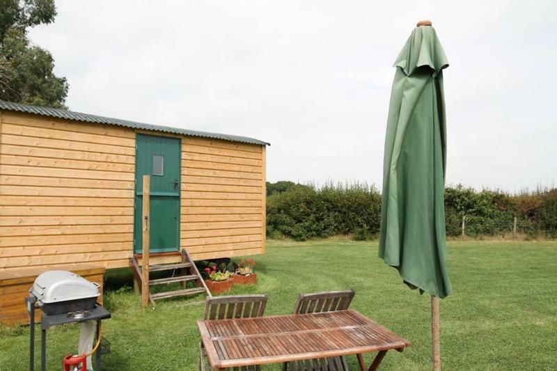 Hotel Shepherdshuts-Southeast Ashford  Exterior foto
